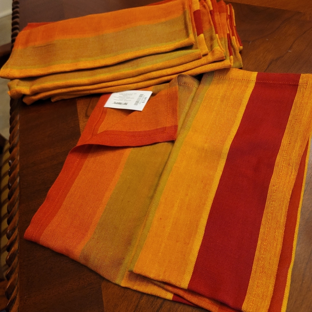 Pier 1 NWT cloth napkins, set of 6